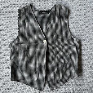 Gingham linen vest